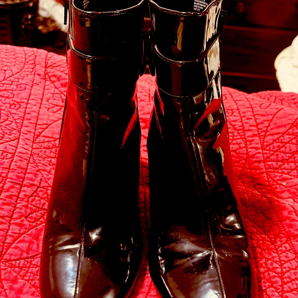 Nine west boots beautiful shine